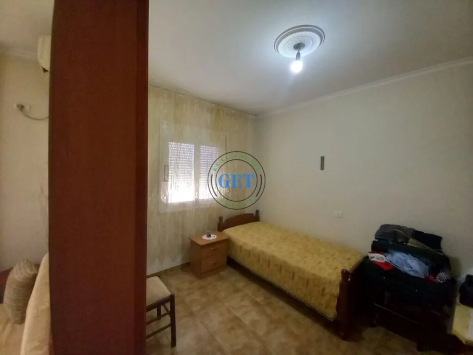 Durres, jepet me qera apartament 2+1+Ballkon Kati 7, 95 m² 300 € (Muzeumi Durres)
