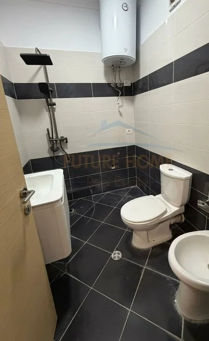 Shitet, Apartament 2+1 Fabrika e Miellit, Tirane