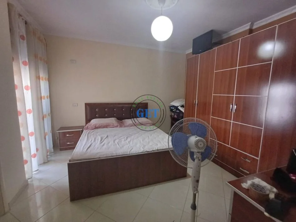 Durres, jepet me qera apartament 2+1+Ballkon Kati 5, 82 m² 400 € (Plazh Hekurudha, Durrës)