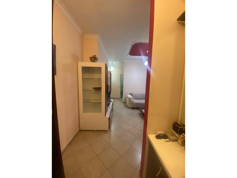 Tirane, jepet me qera apartament 2+1 Kati 5, 470 m² 470 € (misto mame)