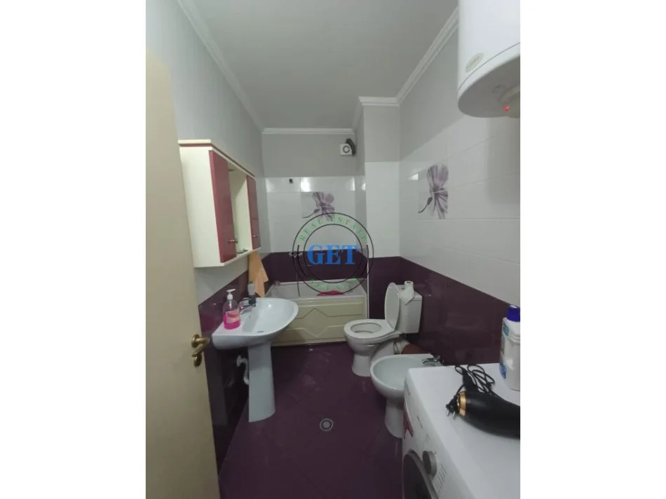 Durres, jepet me qera apartament 2+1 Kati 5, 82 m² 400 € (Plazh Hekurudha, Durres)