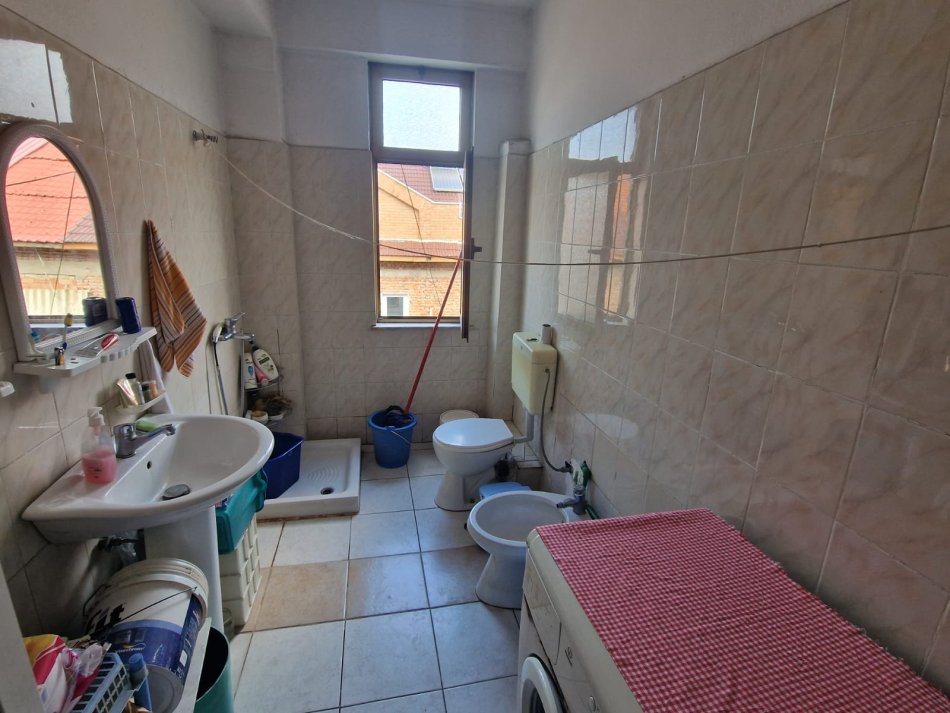 Tirane, shitet apartament 2+1 Kati 4, 188.000 € 