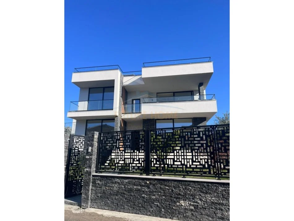 Tirane, shitet Vile 2 Katshe Kati 1, 145 m² 800.000 € (Sauk)