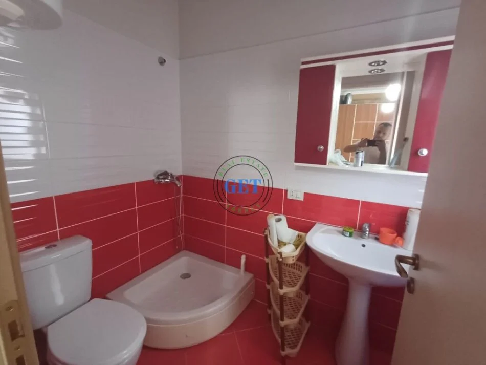 Durres, jepet me qera apartament 2+1 Kati 5, 82 m² 400 € (Plazh Hekurudha, Durres)