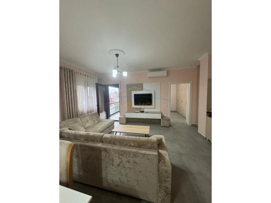 Tirane, jepet me qera apartament 1+1 Kati 5, 77 m² 500 € 