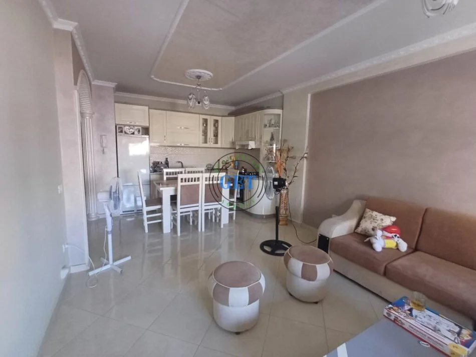Durres, jepet me qera apartament 2+1+Ballkon Kati 5, 82 m² 400 € (Plazh Hekurudha, Durrës)