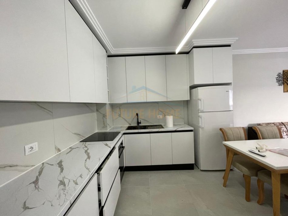 Tirane, jepet me qera apartament 2+1 Kati 6, 96 m² 550 € (Univers City, QTU, Tiranë)