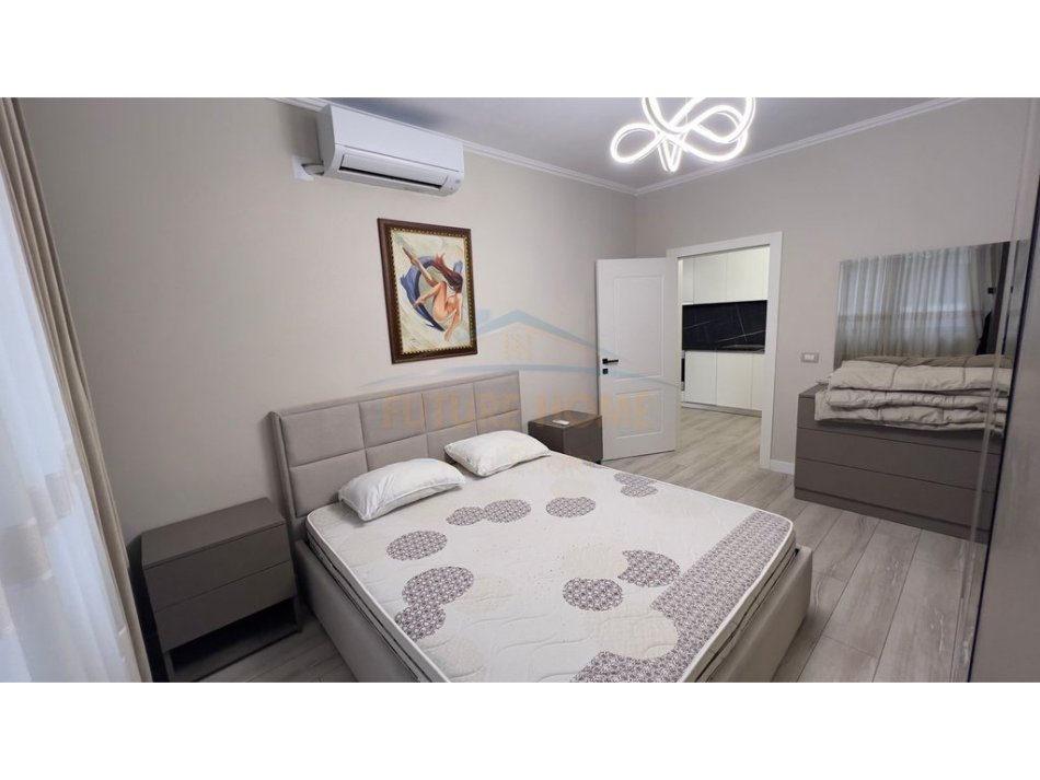 Tirane, jepet me qera apartament 1+1 Kati 4, 75 m² 900 € (Rruga e Kosovareve, Tirane.)