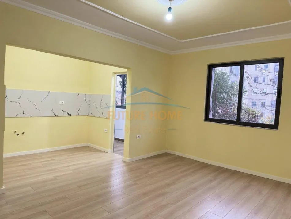 Tirane, shes apartament 1+1 Kati 2, 53 m² 95.000 € (Shkolla Bajram Curri)