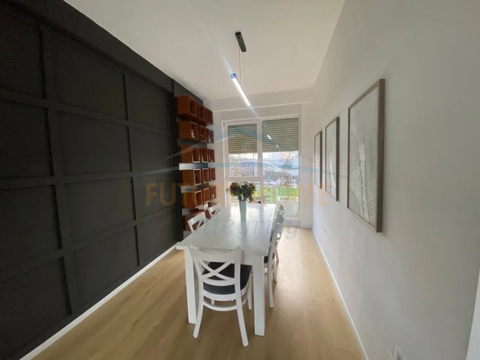 Shitet, Vilë 3-Katëshe+2 Poste parkimi, AbA Residence, 399.000 €