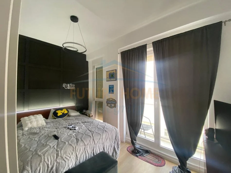 Shitet, Vilë 3-Katëshe+2 Poste parkimi, AbA Residence, 399.000 €