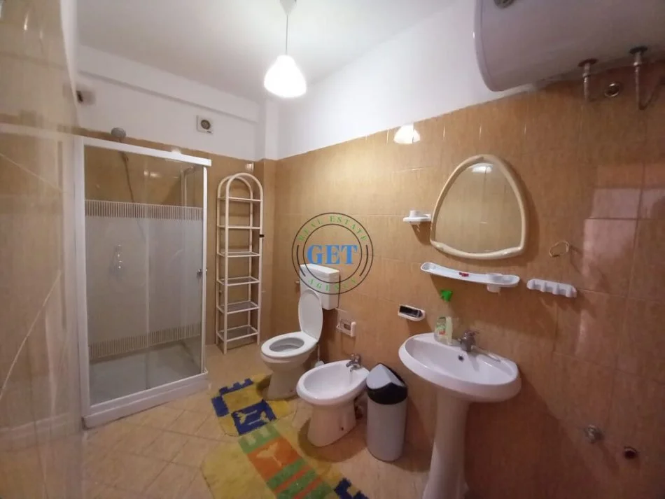 Durres, jepet me qera apartament 1+1+Ballkon Kati 2, 62 m² 75.000 € (Plazh Iliria)