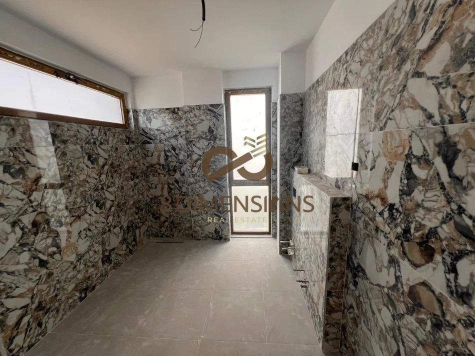 Tirane, shitet Vile 4+1 Kati 0, 334 m² 734.800 € (teg)