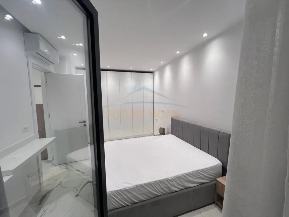 Tirane, jepet me qera apartament 1+1 Kati 6, 66 m² 800 € (Zogu i Zi)