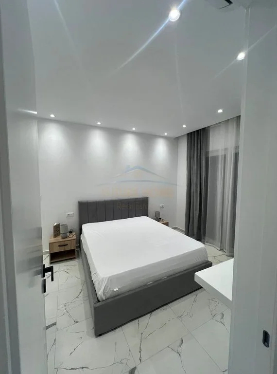 Tirane, jepet me qera apartament 1+1 Kati 6, 66 m² 800 € (Zogu i Zi)