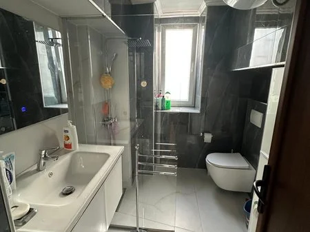 Tirane, jepet me qera apartament 1+1 Kati 1, 58 m² 550 € 