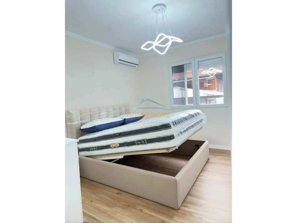 Tirane, shitet apartament 1+1 Kati 3, 53 m² 116.000 € (Shkolla Bajram Curri)