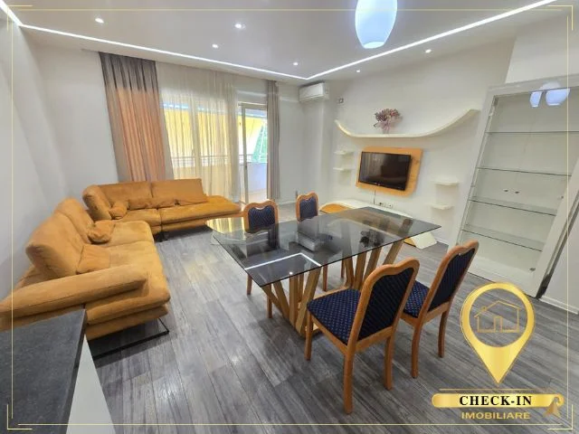 Tirane, jepet me qera apartament 2+1+Aneks+Ballkon Kati 1, 85 m² 570 € (Rruga Aleksandri i Madh)