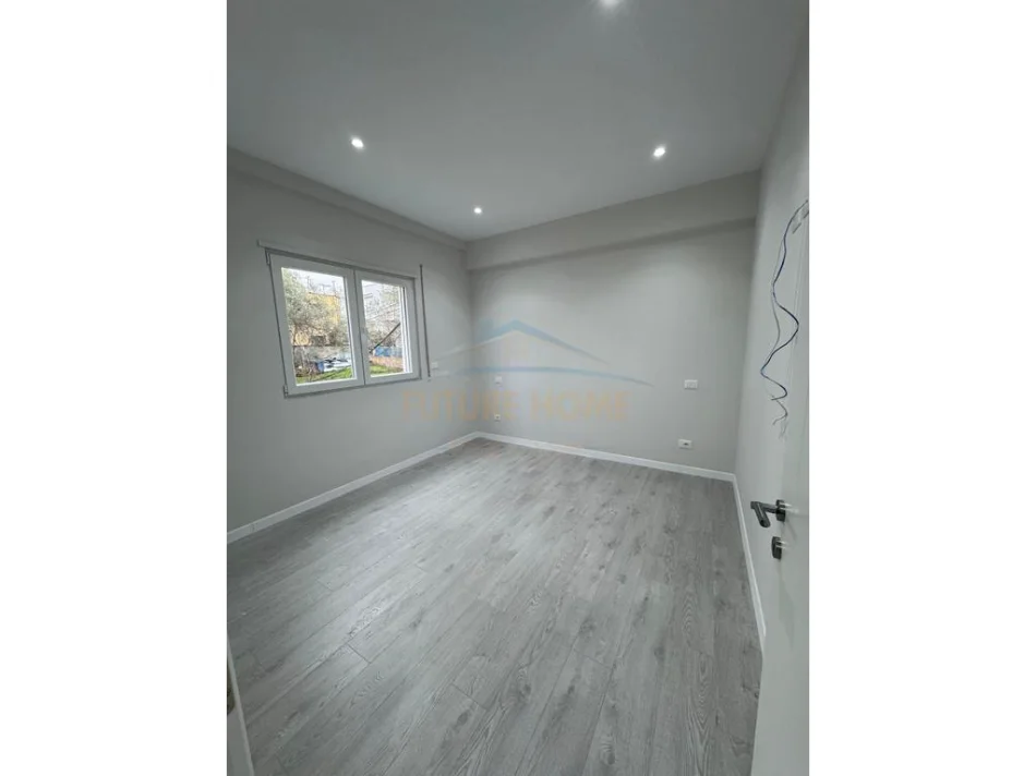 Tirane, jepet me qera apartament 1+1 Kati 3, 90 m² 450 € (KODRA E PRIFTIT)