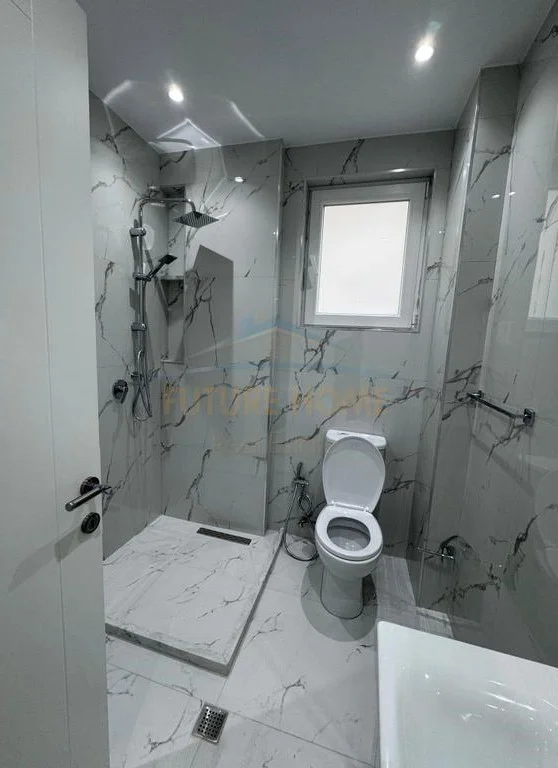 Tirane, jepet me qera apartament 2+1 Kati 4, 90 m² 450 € (Kodra e Priftit)