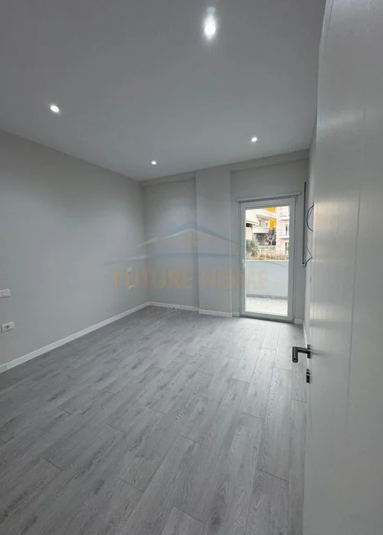 Tirane, jepet me qera apartament 1+1 Kati 1, 60 m² 350 € (Kodra e Priftit)