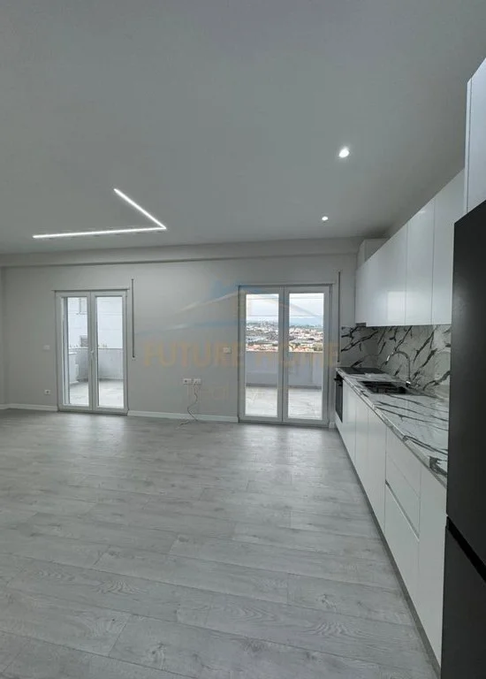 Tirane, jepet me qera apartament 1+1 Kati 1, 60 m² 350 € (Kodra e Priftit)