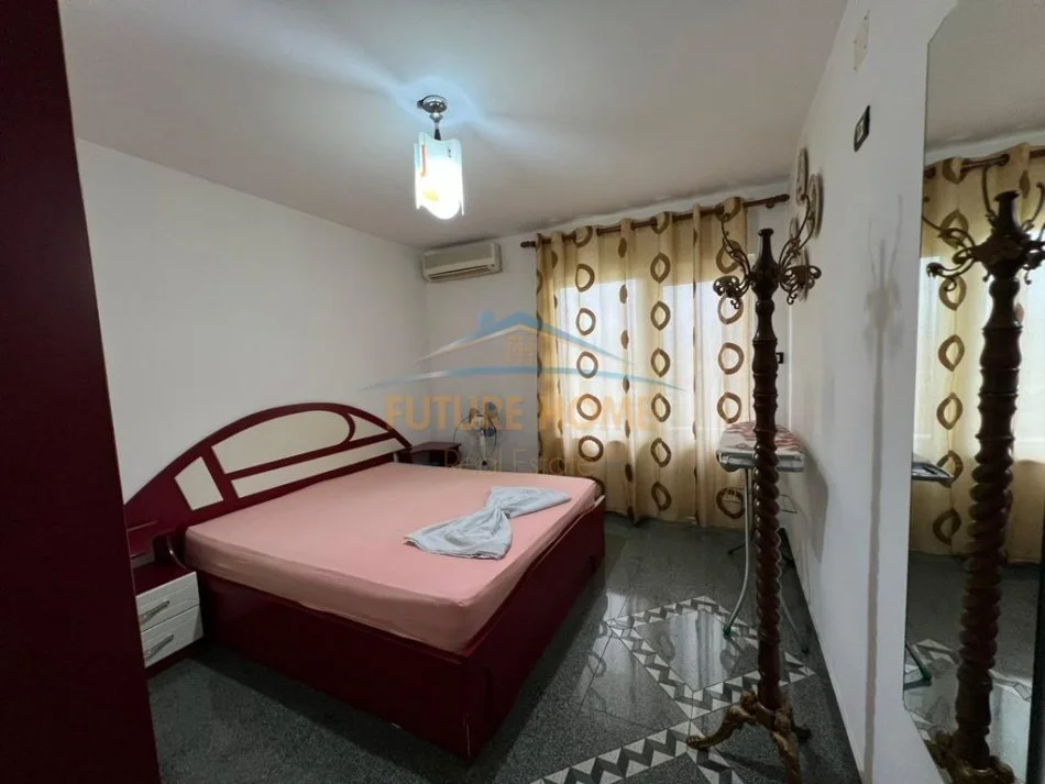 Tirane, jepet me qera apartament 3+1 Kati 6, 120 m² 600 € 