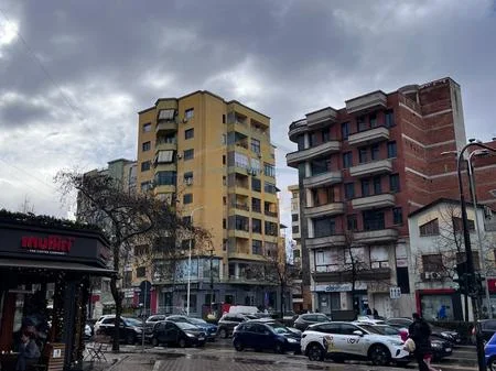 Tirane, shitet apartament 2+1 Kati 3, 81 m² 235.000 € 