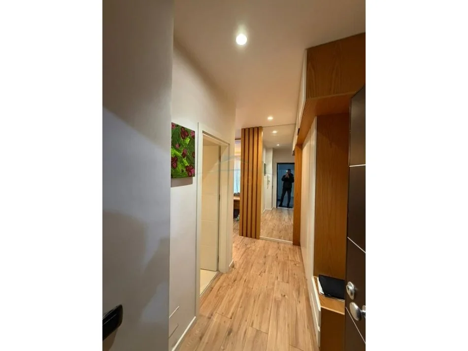 Tirane, shitet apartament 2+1+Ballkon Kati 4, 112 m² 218.000 € (EKONOMIKU)