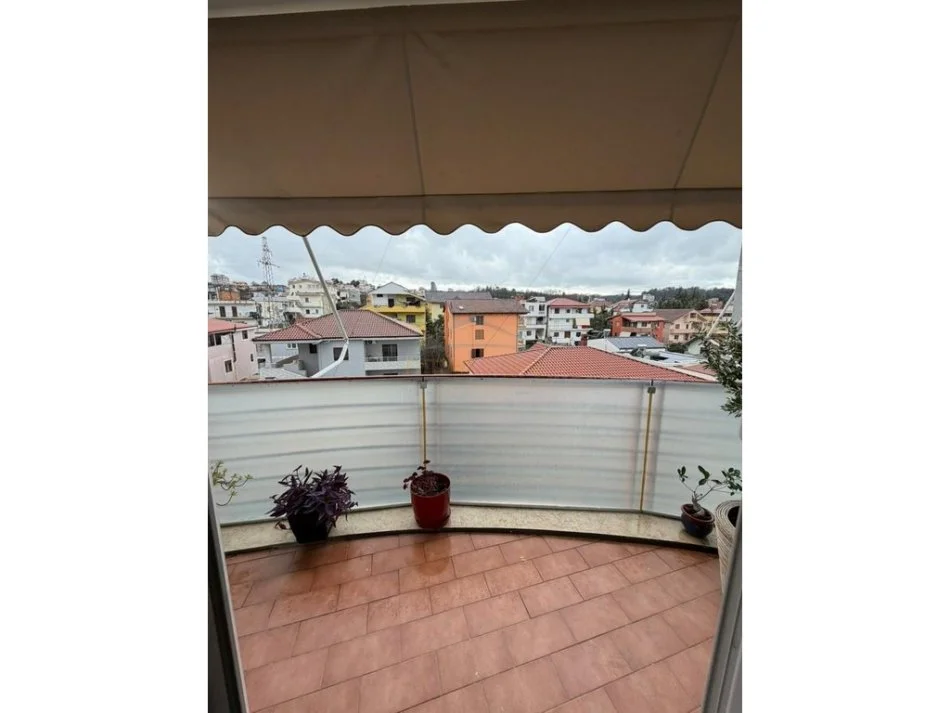 Tirane, shitet apartament 2+1+Ballkon Kati 4, 112 m² 218.000 € (EKONOMIKU)