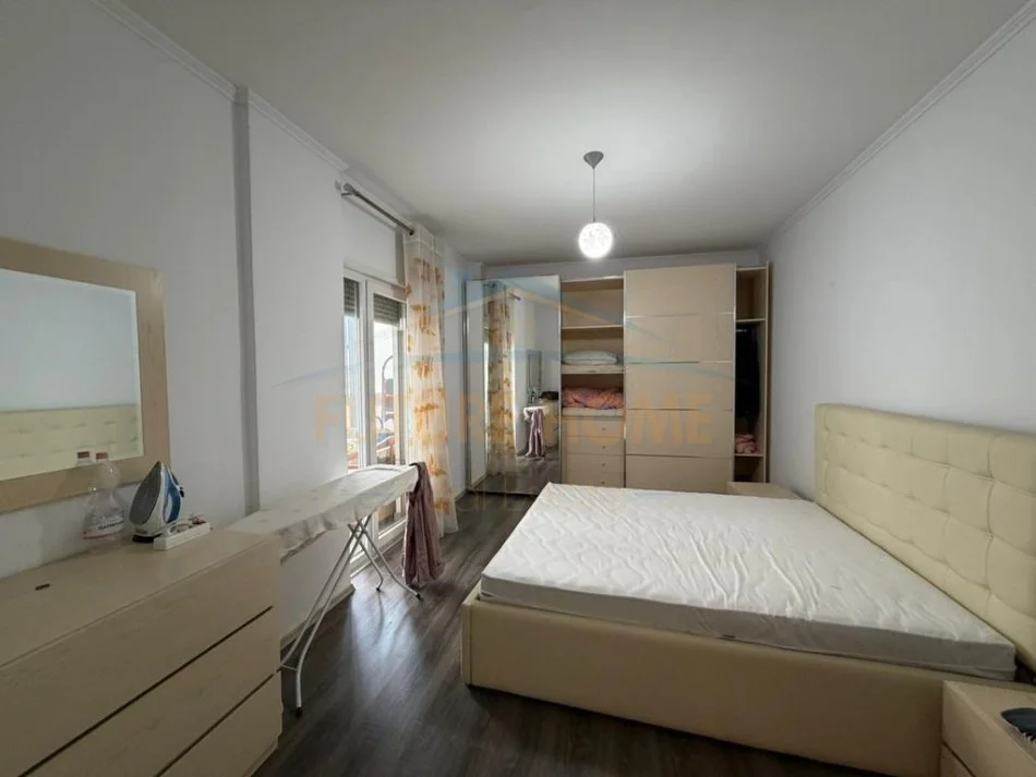 Durres, shitet apartament 3+1+2+Ballkon Kati 5, 162 m² 320.000 € (Vollga)