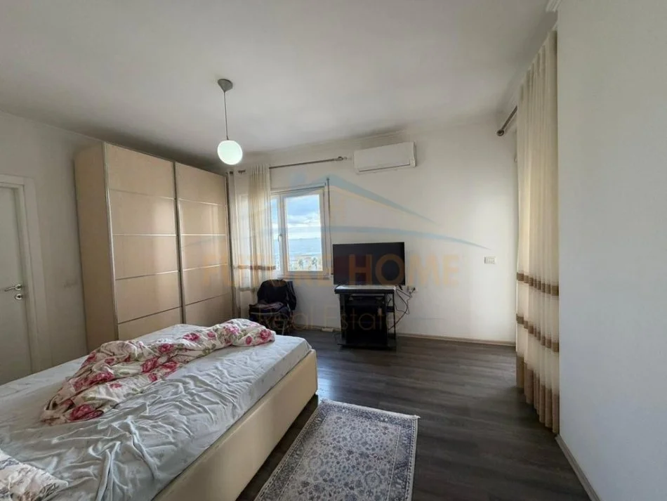 Durres, shitet apartament 3+1+2+Ballkon Kati 5, 162 m² 320.000 € (Vollga)