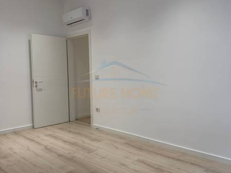 Qera, Zyre , 86 m² (Rrruga e Dibres)