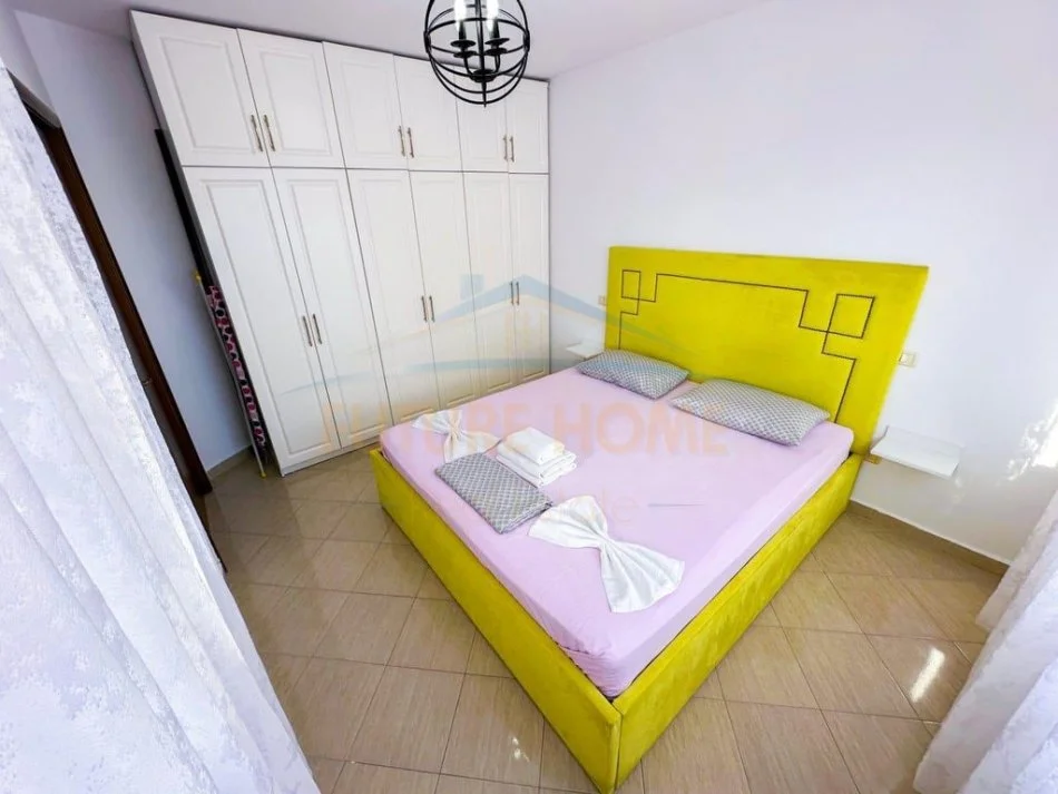 Durres, jepet me qera apartament 1+1 Kati 5, 450 € (Durres)