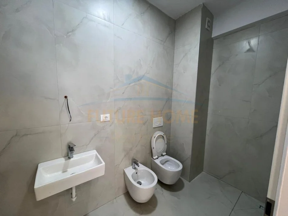 Tirane, shitet apartament 1+1+Ballkon Kati 2, 53 m² 88.000 € (Fresk, OXA)
