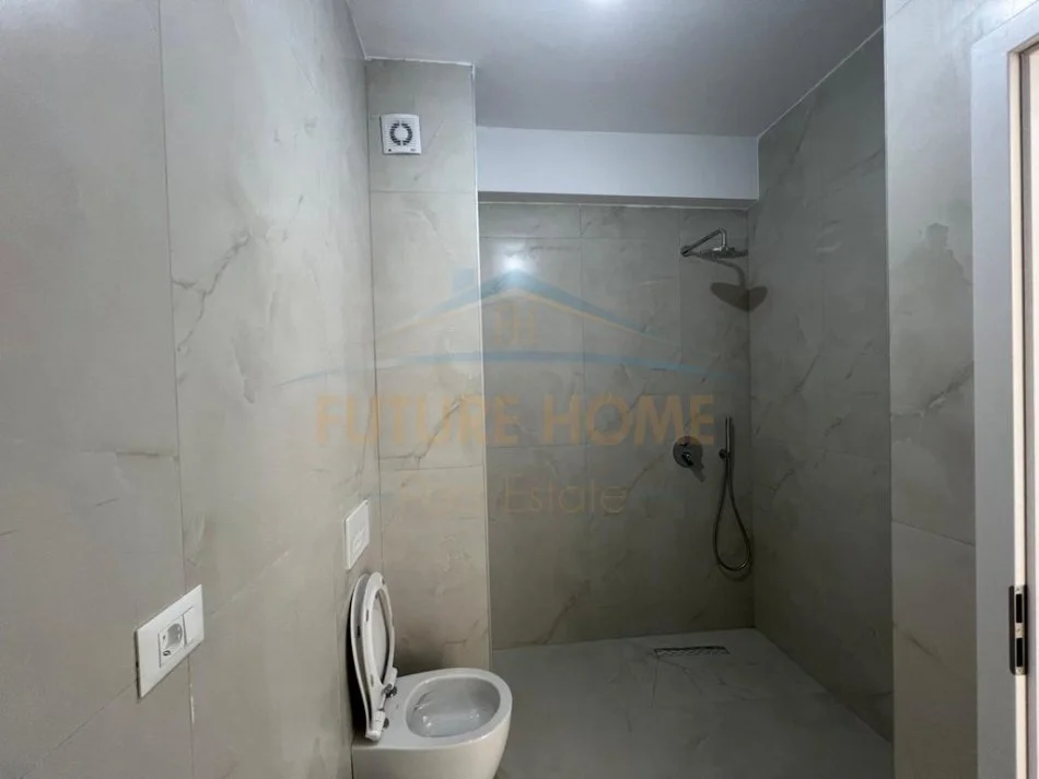 Tirane, shitet apartament 1+1 Kati 3, 53 m² 83.000 € (Rezidenca OXA, fRESKU)