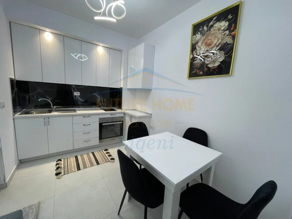 Tirane, jepet me qera apartament 1+1 Kati 0, 46 m² 450 € (Kopshti Botanik)