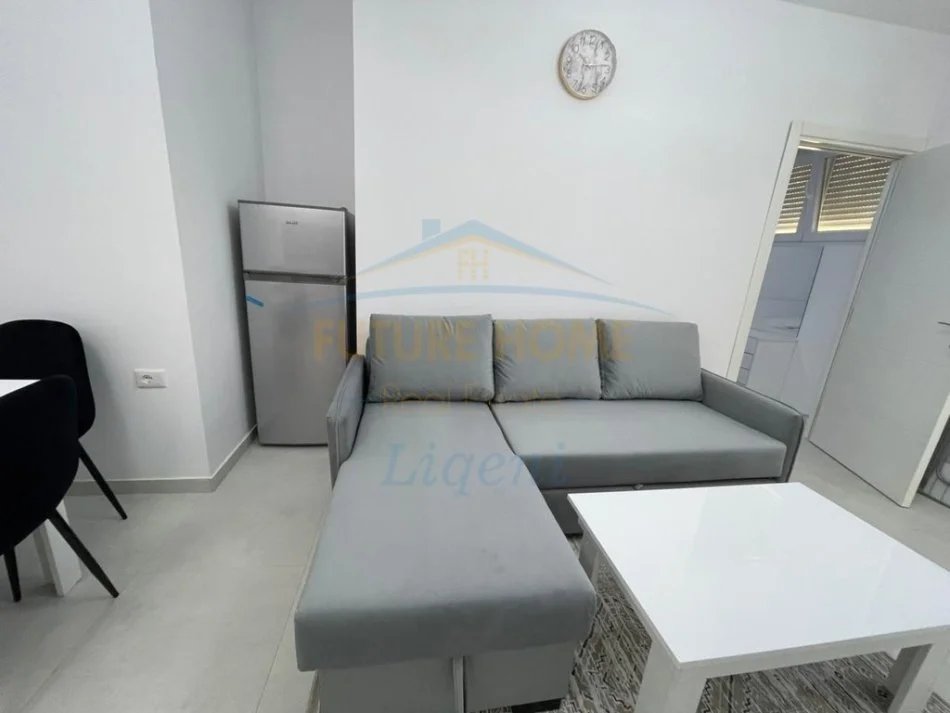 Tirane, jepet me qera apartament 1+1 Kati 0, 46 m² 450 € (Kopshti Botanik)