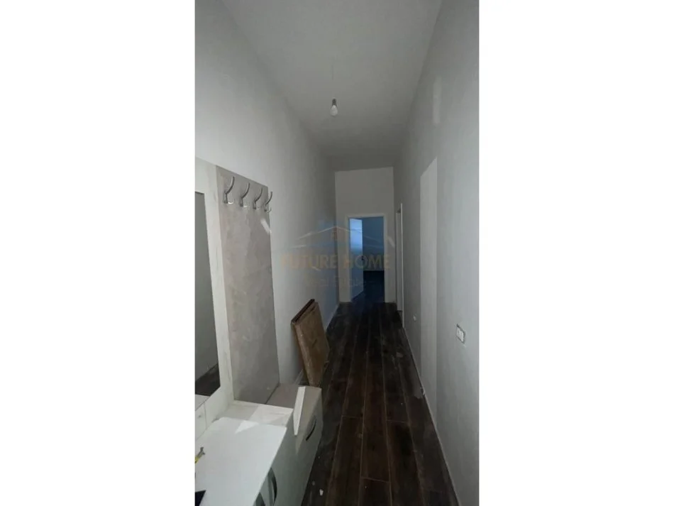 Tirane, shitet apartament 1+1 Kati 1, 79 m² 98.000 € 