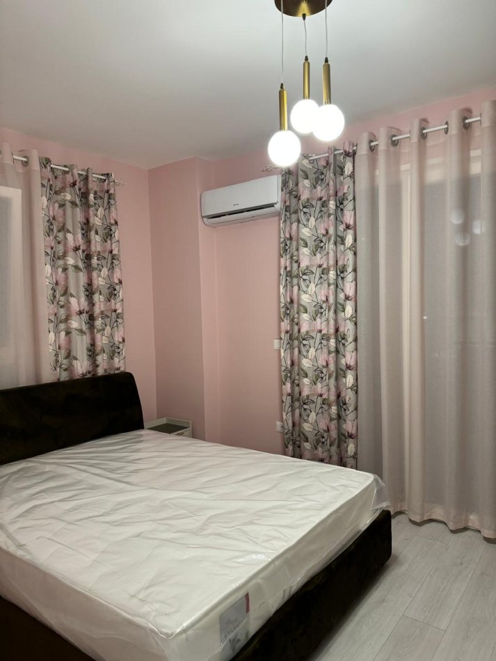 Tirane, jepet me qera apartament 2+1 Kati 9, 80 m² 750 € (Trio tower)