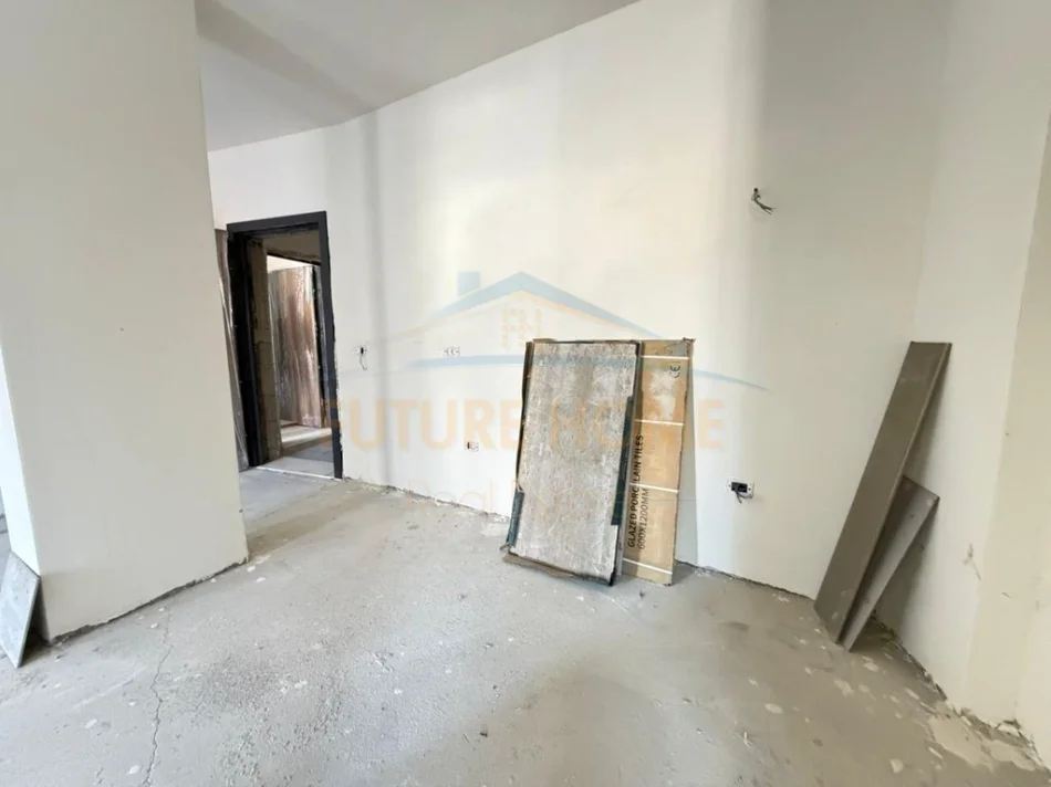 Tirane, shitet apartament 1+1+Ballkon Kati 2, 65 m² 128.400 € 