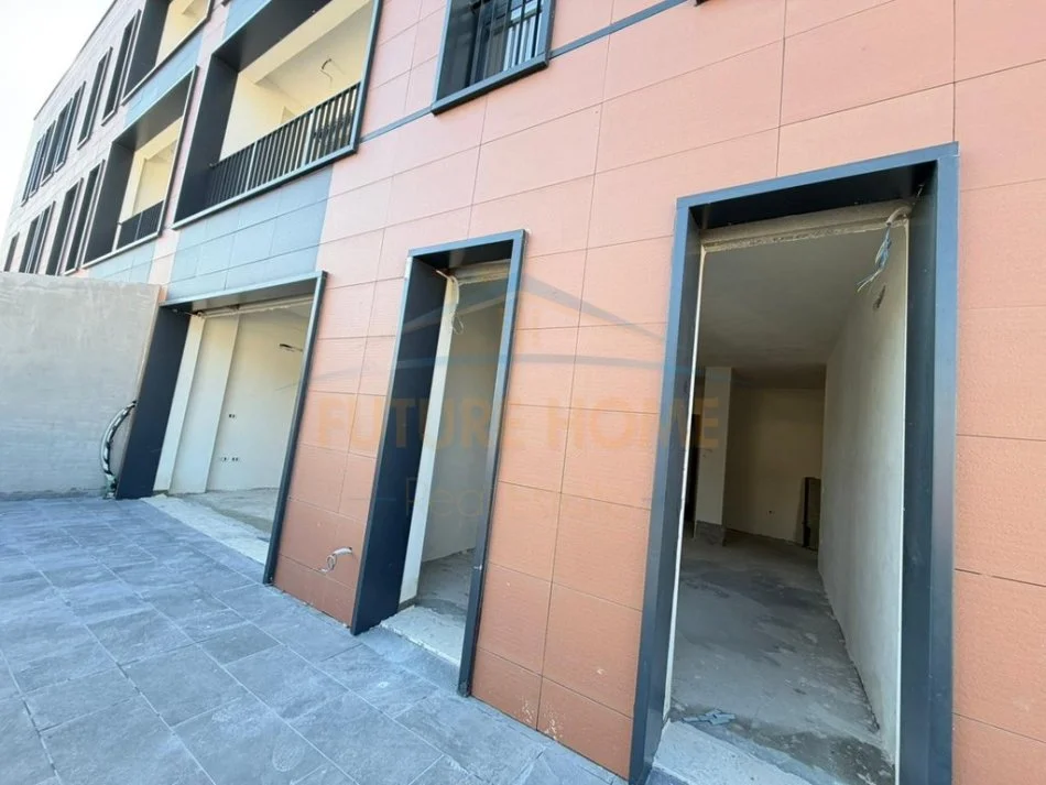 Tirane, shitet apartament 1+1 Kati 2, 78 m² 128.400 € (Kompleksi Grand)