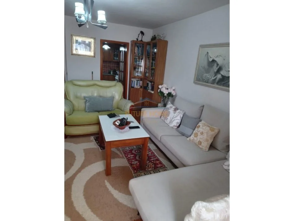 Tirane, shitet apartament 2+1+Ballkon Kati 5, 82 m² 130.000 €