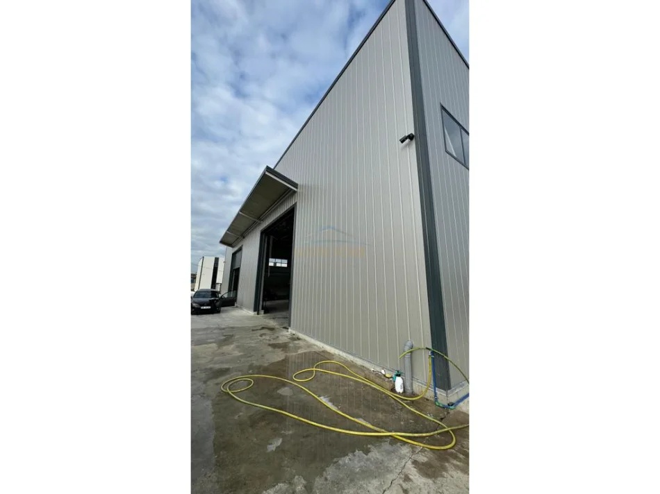Shqiperi, shitet magazine Kati 0, 1.400 m² 800.000 € (Prush)