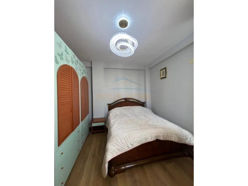 Tirane, shitet apartament 1+1+Ballkon Kati 2, 64 m² 95.000 € (Fresk)