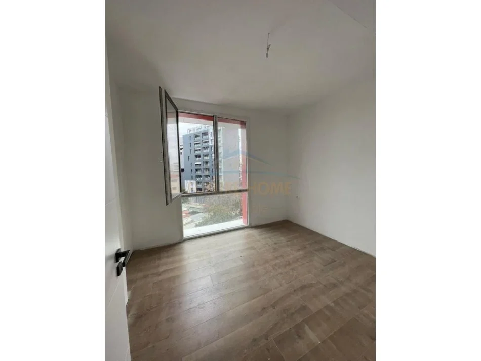 Tirane, shitet apartament 1+1 Kati 3, 55 m² 105.000 € (FARMACIA 10)  UNA62265