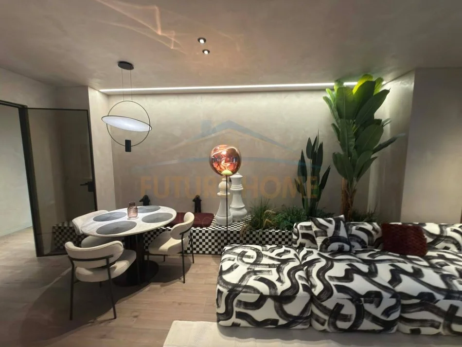 Tirane, jepet me qera apartament 1+1 Kati 6, 125 m² 2.000 € (Lion Park 1)