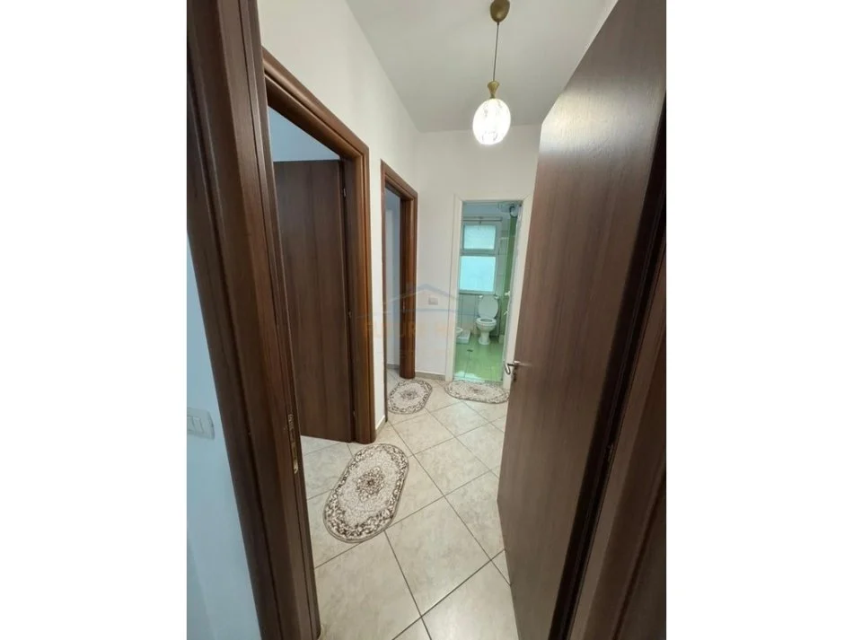 Tirane, jepet me qera apartament 2+1 Kati 1, 80 m² 600 € (CONCORD CENTER 5 MAJI)  DB62301