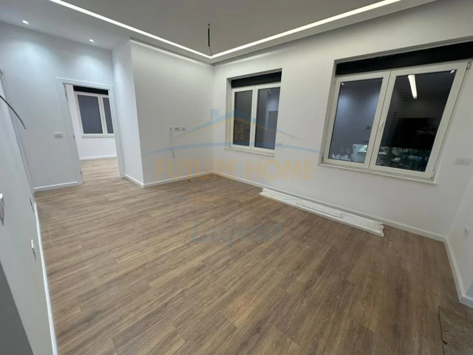 Tirane, shitet apartament 2+1+Ballkon Kati 0, 94 m² 208.000 € (Eduard Mano)