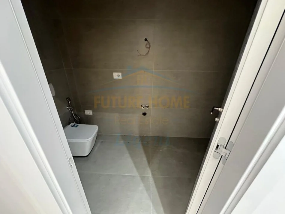 Tirane, shitet apartament 2+1+Ballkon Kati 0, 94 m² 208.000 € (Eduard Mano)